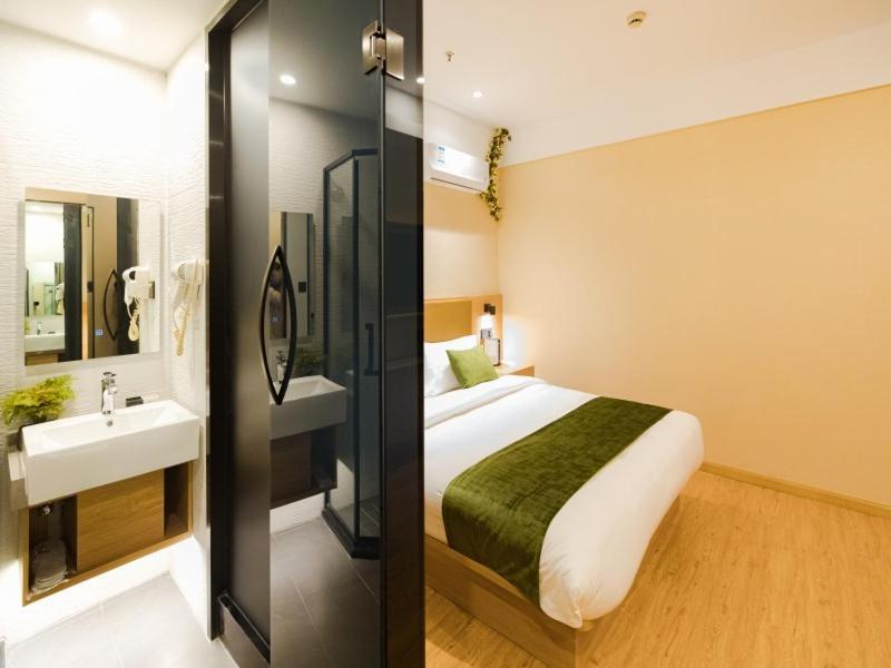Greentree Inn Shanghai Huangxing Park Subway Station Express Hotel Екстер'єр фото