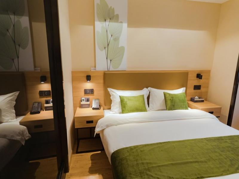 Greentree Inn Shanghai Huangxing Park Subway Station Express Hotel Екстер'єр фото