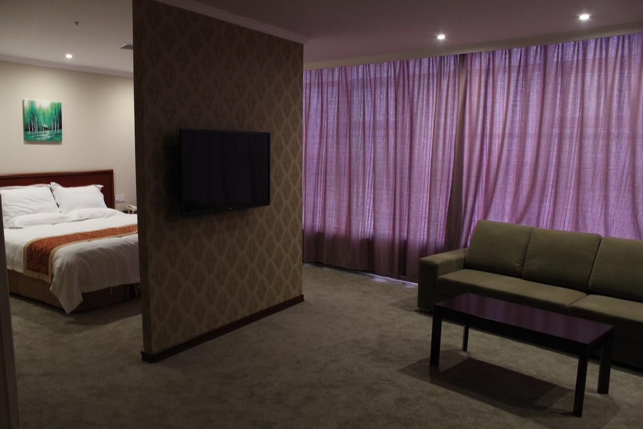 Greentree Inn Shanghai Huangxing Park Subway Station Express Hotel Екстер'єр фото