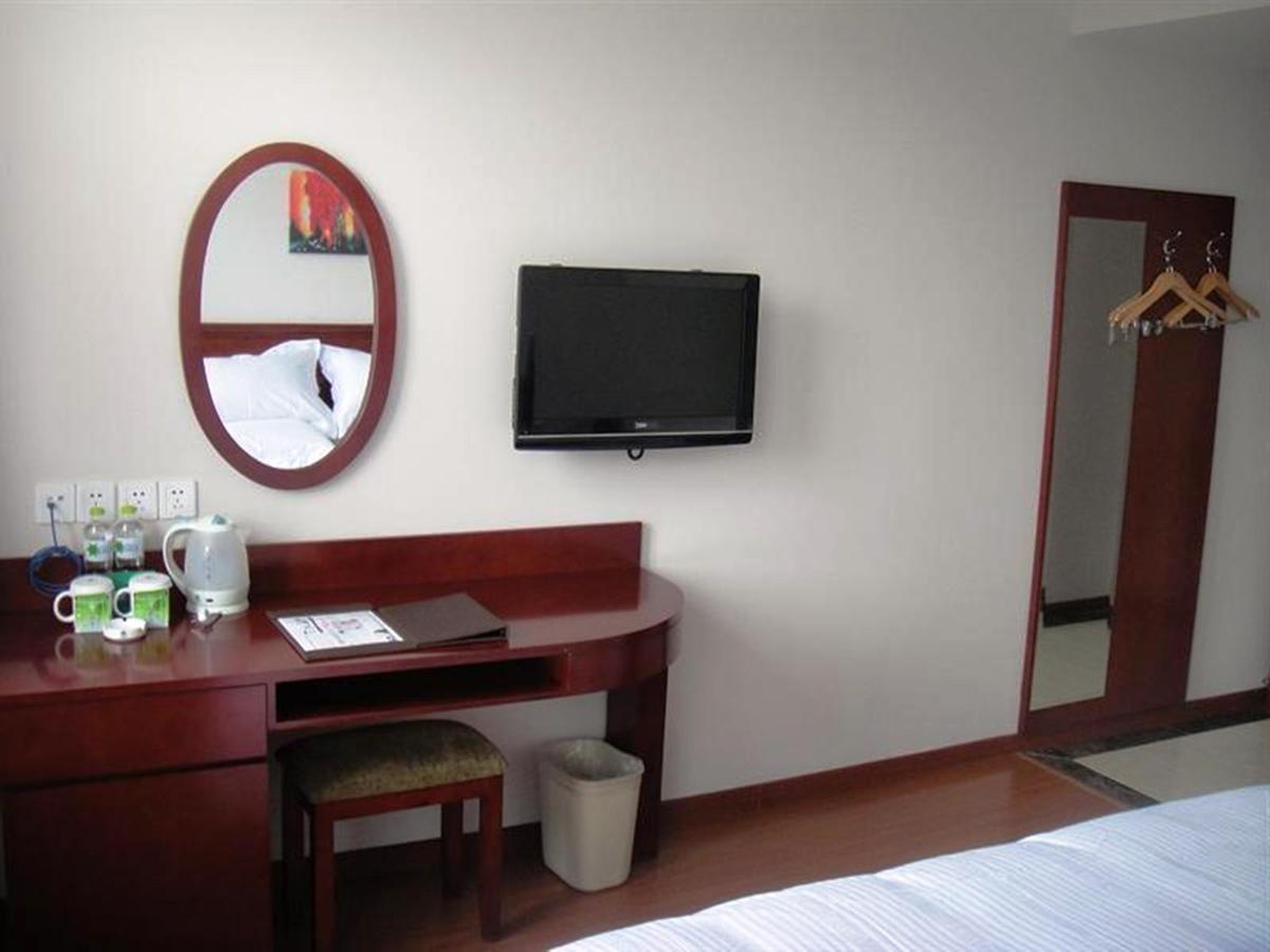 Greentree Inn Shanghai Huangxing Park Subway Station Express Hotel Екстер'єр фото