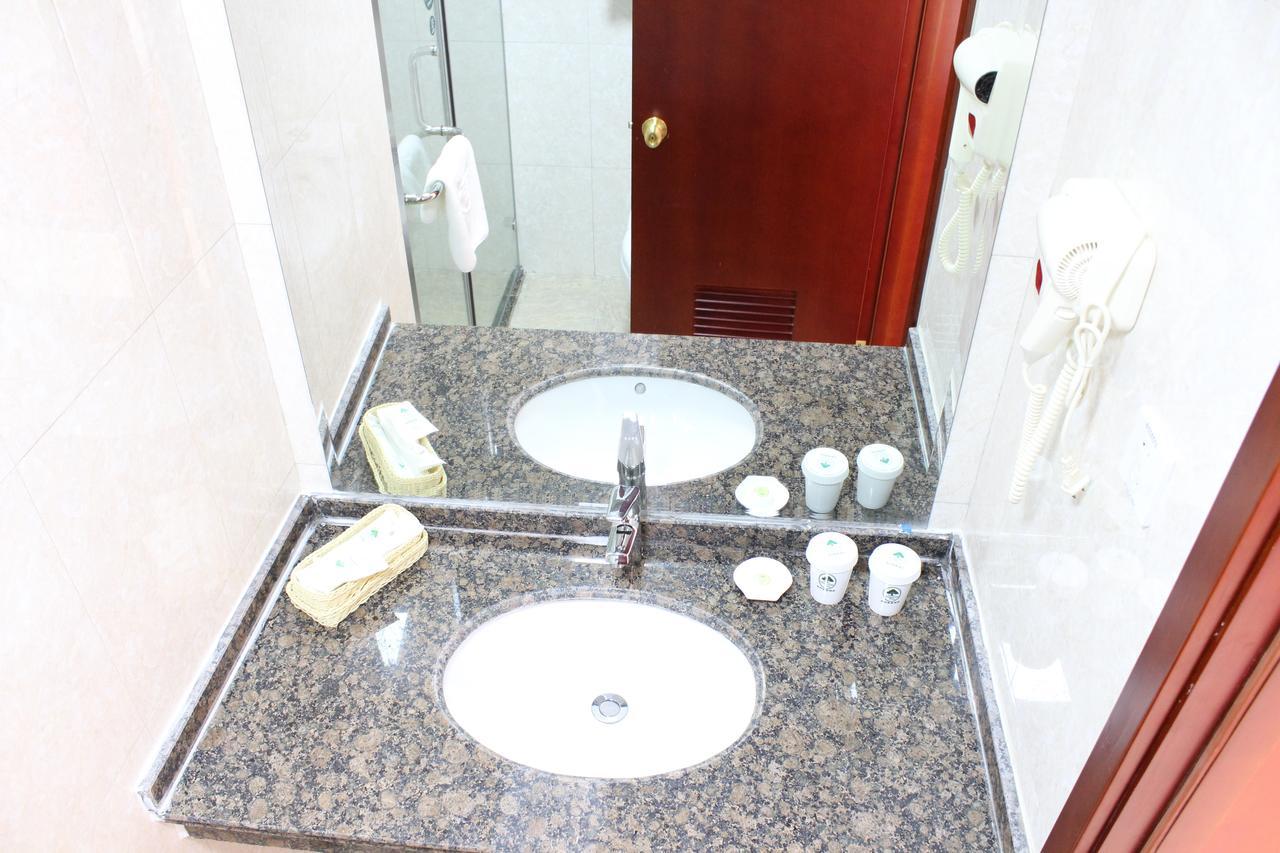 Greentree Inn Shanghai Huangxing Park Subway Station Express Hotel Екстер'єр фото