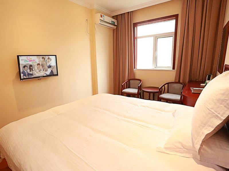 Greentree Inn Shanghai Huangxing Park Subway Station Express Hotel Екстер'єр фото